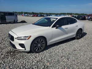 Volvo S60 2.0L 4 2021