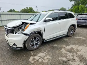 Toyota Highlander 3.5L 6 2016