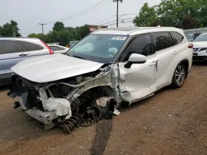 Toyota Highlander 3.5L 6 2022