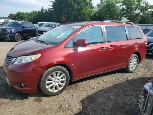 Toyota Sienna 3.5L 6 2013