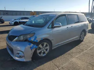 Toyota Sienna 3.5L 6 2013