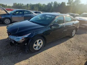 Hyundai Elantra 2.0L 4 2023