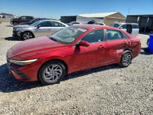 Hyundai Elantra 2.0L 4 2024