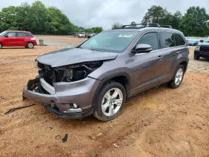 Toyota Highlander 3.5L 6 2016