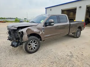 Ford F-350 6.7L 8 2022