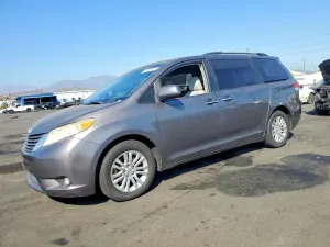 Toyota Sienna 3.5L 6 2011
