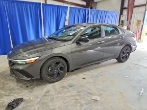 Hyundai Elantra 2.0L 4 2026