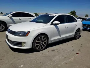 Volkswagen Jetta 2.0L 4 2013