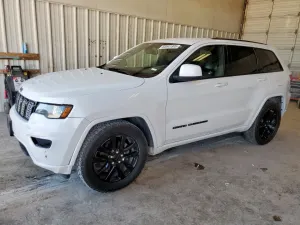 Jeep Grand Cherokee LAREDO 3.6L 6 2017