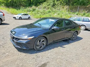 Hyundai Elantra 2.0L 4 2025
