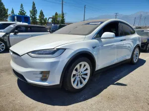 Tesla Model X 2020