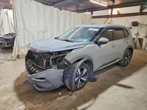 Nissan Rogue 2.5L 4 2021