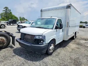 GMC Savana 6.6L 8 2021