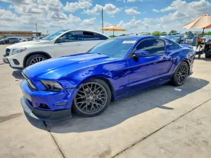 Ford Mustang 3.7L 6 2013