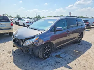 Toyota Sienna 3.5L 6 2013