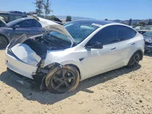 Tesla Model Y 2026