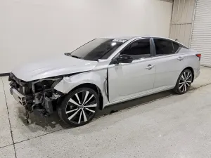 Nissan Altima 2.5L 4 2020