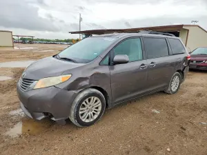 Toyota Sienna 3.5L 6 2012