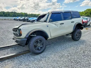 Ford Bronco 2.3L 4 2025