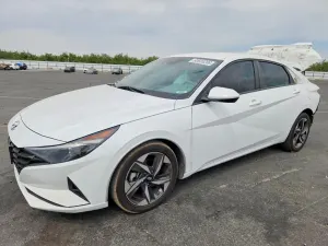 Hyundai Elantra 2.0L 4 2023