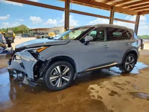 Nissan Rogue 2.5L 4 2021