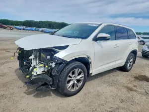 Toyota Highlander 3.5L 6 2014