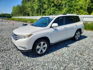Toyota Highlander 3.5L 6 2013
