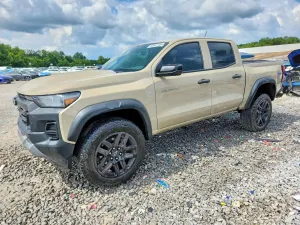 Chevrolet Colorado 2.7L 4 2024