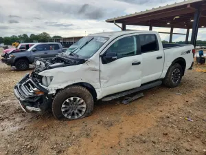 Nissan Titan 5.6L 8 2020
