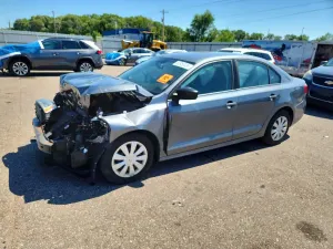 Volkswagen Jetta 2.0L 4 2014