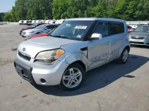 Kia Soul + 2.0L 4 2010