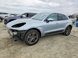 Porsche Macan 2.0L 4 2019