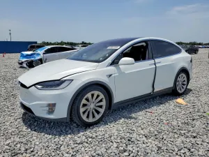 Tesla Model X 2018