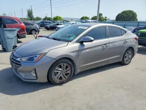 Hyundai Elantra 2.0L 4 2020