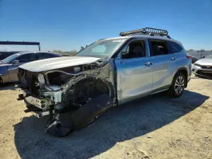 Toyota Highlander 3.5L 6 2021