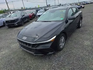Hyundai Elantra 2.0L 4 2025