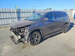 Toyota Highlander 3.5L 6 2016