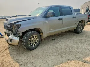 Toyota Tundra 5.7L 8 2020
