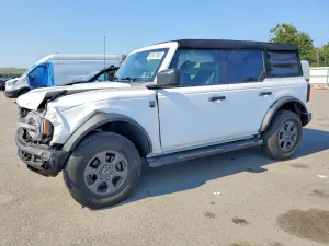 Ford Bronco 2.3L 4 2024