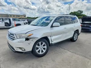 Toyota Highlander 3.5L 6 2013