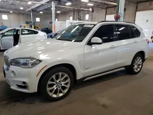 BMW X5 4.4L 8 2015