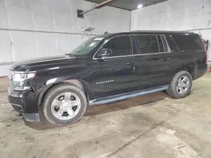 Chevrolet Suburban 5.3L 8 2015