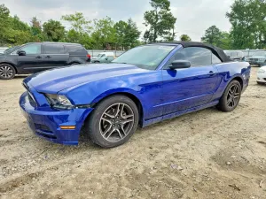 Ford Mustang 3.7L 6 2013
