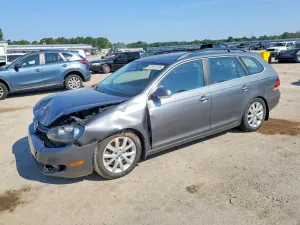 Volkswagen Jetta 2.0L 4 2010