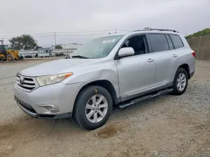 Toyota Highlander 3.5L 6 2013