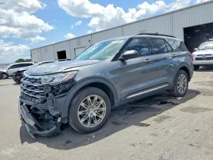 Ford Explorer 2.3L 4 2025