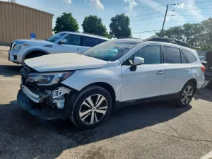 Subaru Outback 3.6L 6 2019