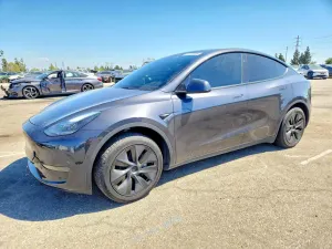 Tesla Model Y 2025