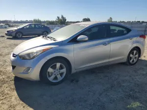 Hyundai Elantra 1.8L 4 2013
