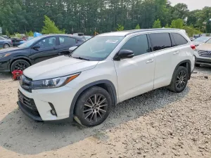 Toyota Highlander 3.5L 6 2017